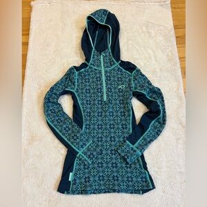 Kari Traa Navy and Teal Hooded Base Layer Set